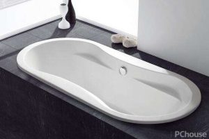Comfortable bathroom products love to put down the embedded bathtub how to install